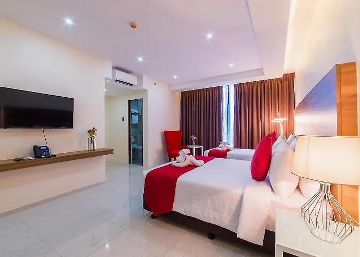 Отель Eastland And Residences 3*