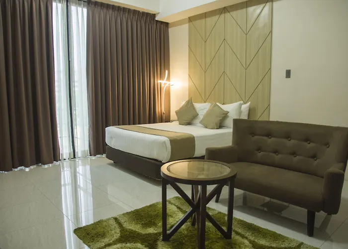 Отель Eastland And Residences Себу