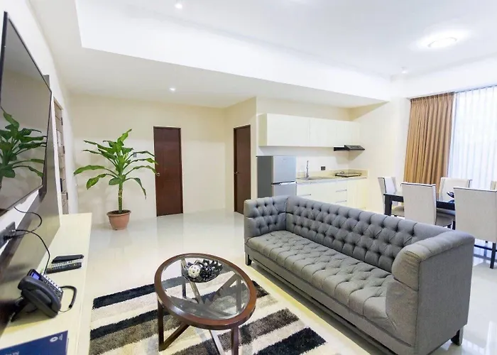 Отель Eastland And Residences 3*